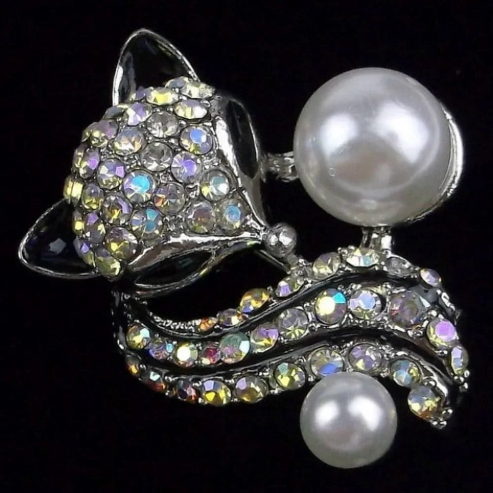 Enameled AB Rhinestone & Faux Pearl‎ Fox Brooch